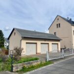 Umfassend, auch energetisch, saniertes 1-3 Familienhaus mit Garagengebäude, großzügigem, sehr gepflegtem Grundstück, Terrasse, Pool uvm.