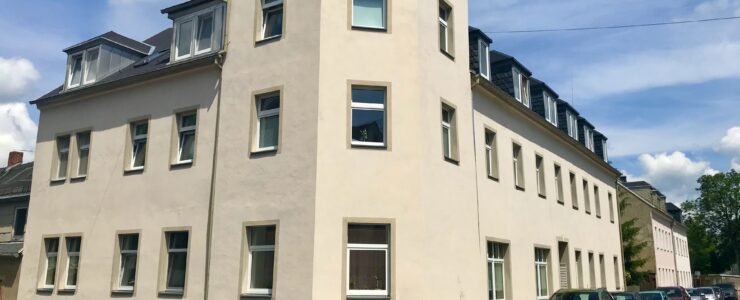 Großzügige 4-Raum-Wohnung mit saniertem Tageslichtbad und neuen Fubo-Belägen in ruhiger aber zentraler Lage von Annaberg