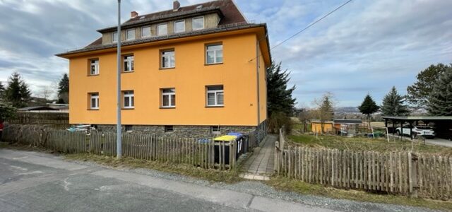 Sanierte, moderne und teilmöblierte 2 Raum Wohnung mit Einbauküche und Tageslichtbad in super Lage von Chemnitz – Reichenhain